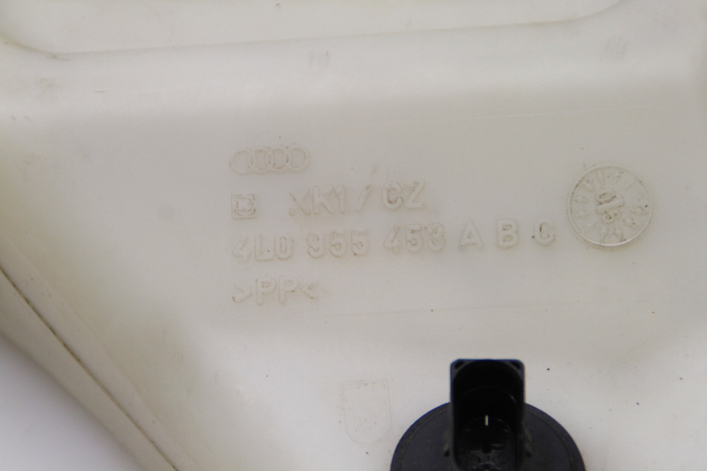 AUDI Q7 4L (2005-2015) Резервоар за миене на прозорци 4L0955453 25301035