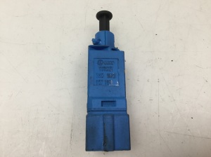 Brake pedal switch - 1H0MW0927189