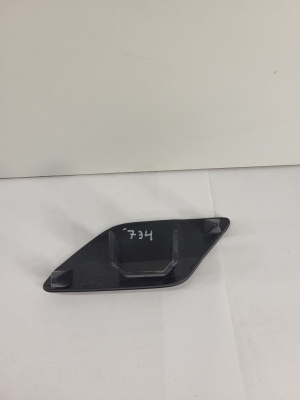 Volkswagen Golf VII (2012–2026) Front bumper headlight washer cap 5G0955110 - 2