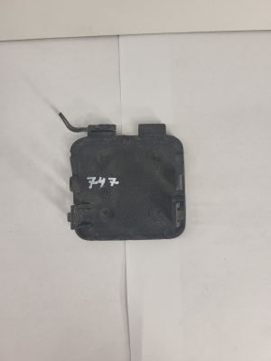 BMW 7 SERIJA F02 (2008–2015) Front bumper tow hook cover 718386705 - 2