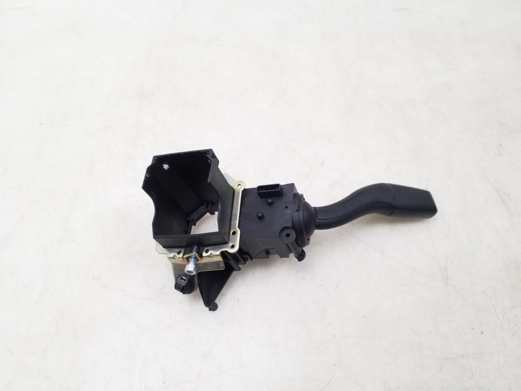 AUDI A4 B7/8E (2004-2008) Indicator Wiper Stalk Switch 4E0953513A 20445536