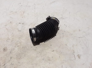   Air intake hose  - 165750995R 