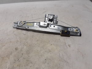  Rear side door window lifter 