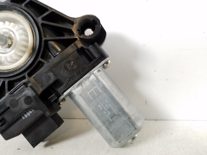 Mercedes Benz C-Class 205 (2014–2021) Hinterer Seitentür-Fensterhebermotor A2139060502 - 4
