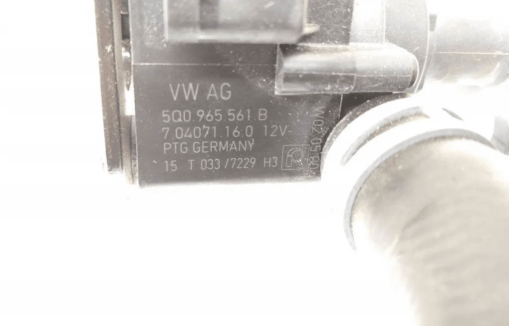 AUDI A3 8V (2012-2020) Aušinimo cirkuliacinis varikliukas 5Q0965561B 21185976