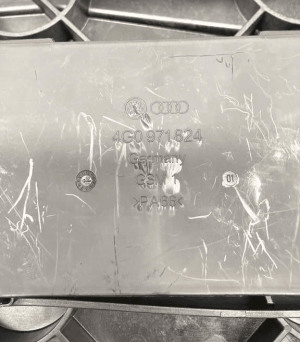 AUDI A7 (2010–2018) Other dashboard part 4G0971824 - 4