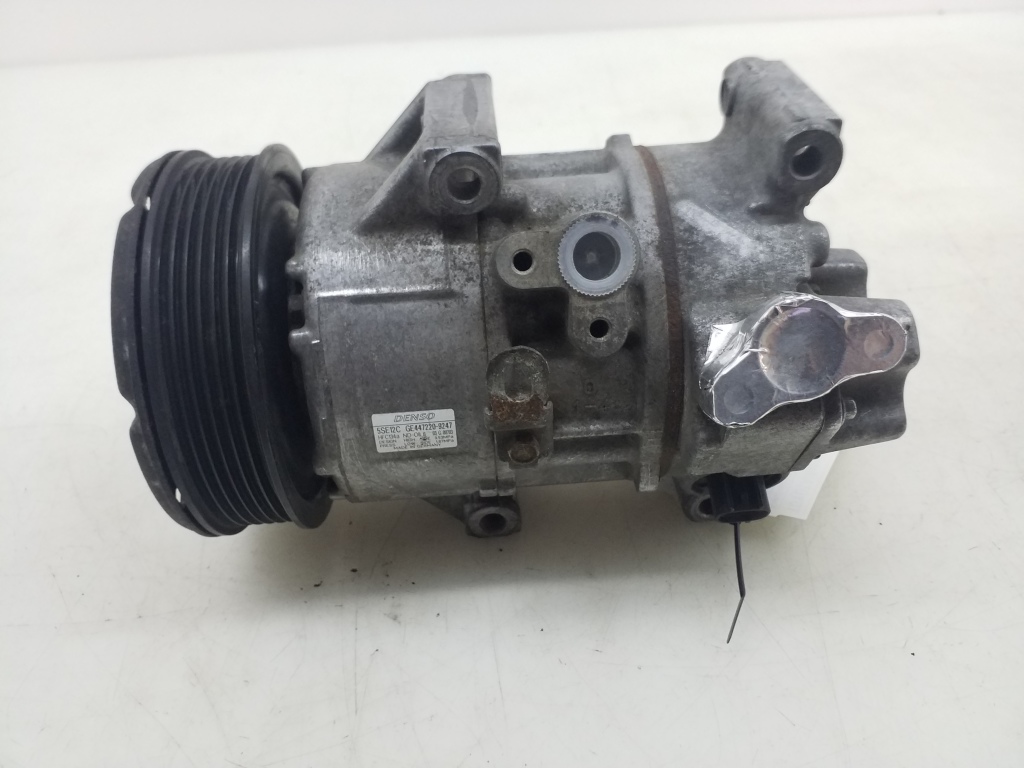 Used TOYOTA Avensis Air conditioner compressor 8831005080