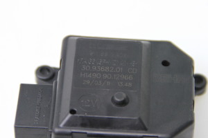 Skoda Fabia MK 2 (2007–2014) Salongi soojenduse klapi mootor 309368201CD - 3