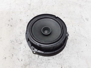   Front door speaker 