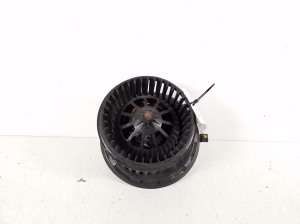 Heizungsgebläsemotor - 7A0819021