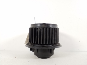 Volkswagen Multivan V (2003–2026) Heizungsgebläsemotor 7A0819021 - 3