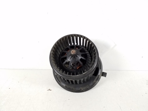 Heizungsgebläsemotor - 7A0819021