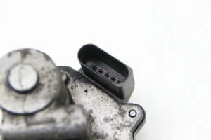 Volkswagen Passat B6 (2005–2010) Saugrohrklappen-Stellmotor 06F133482B - 3