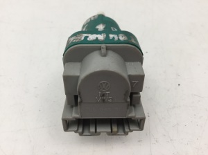 Volkswagen Touareg I (2002–2010) Bremslichtschalter 7L6945511 - 2