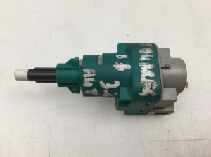 Brake pedal switch - 7L6945511