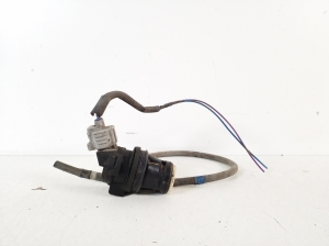 TOYOTA Prius W30/35 (2009–2015) Rear window washer pump 85330-60180 - 2
