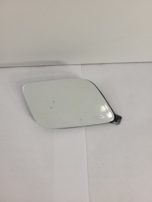 Front bumper tow hook cover - 31425399