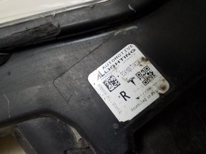 Tesla Model 3 3 (2016–2024) Front-Nebelscheinwerfer 107739600C - 5