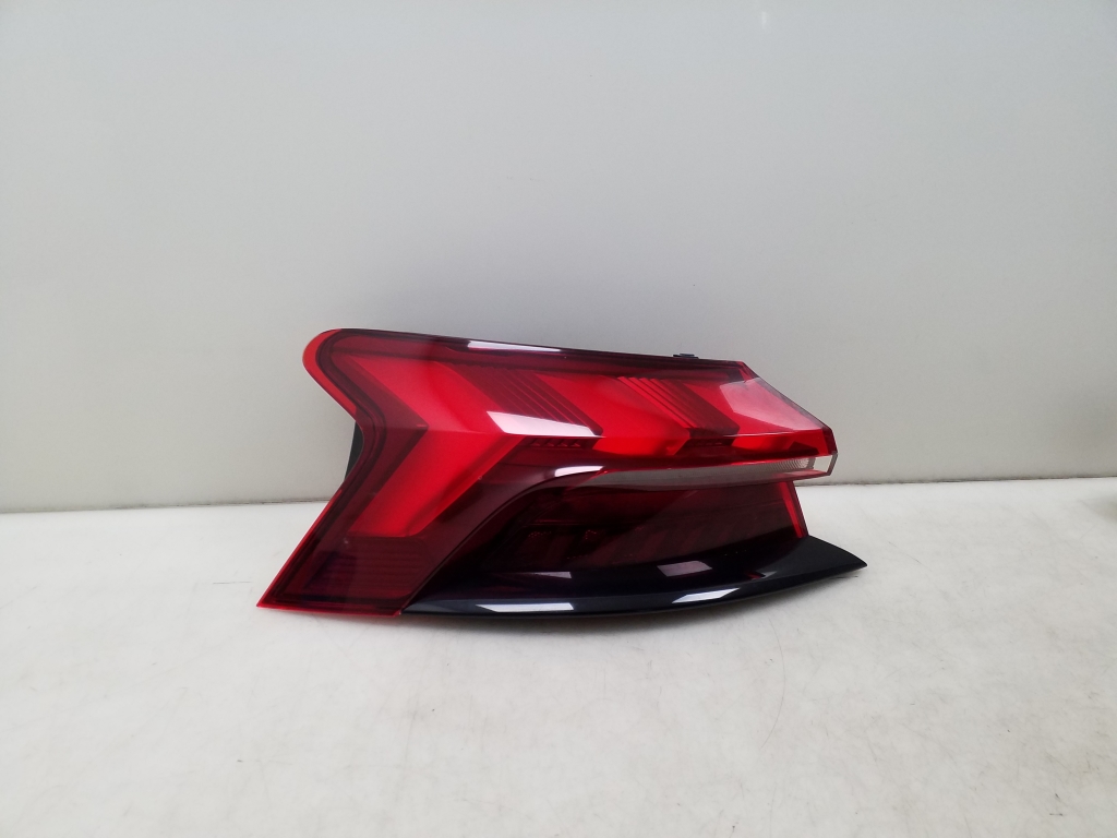 AUDI e-tron Sportback 1 generation (2019-2024) Задна лява задна светлина 4J3945091 24969708
