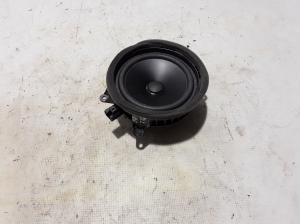  Rear side door speaker 