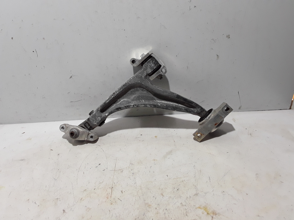 Used VOLVO XC60 Front lever 32370923