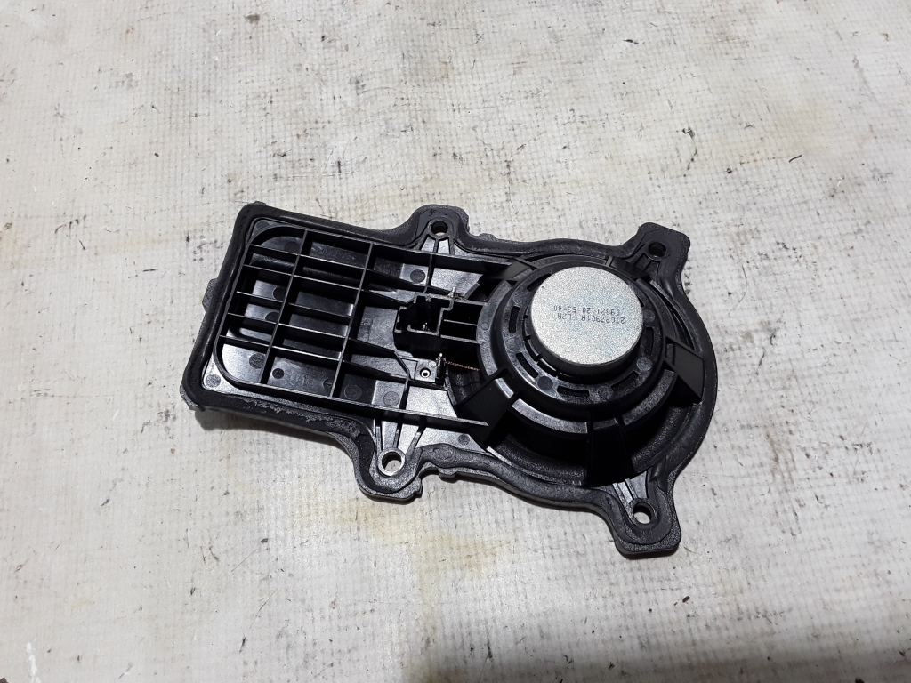 VOLVO XC60 2 generation (2017-2024) Subwoofer 31456863 21049491 