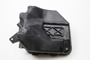 AUDI Q7 (2006–2015) Ausgleichsbehälter 7L0121407F - 2