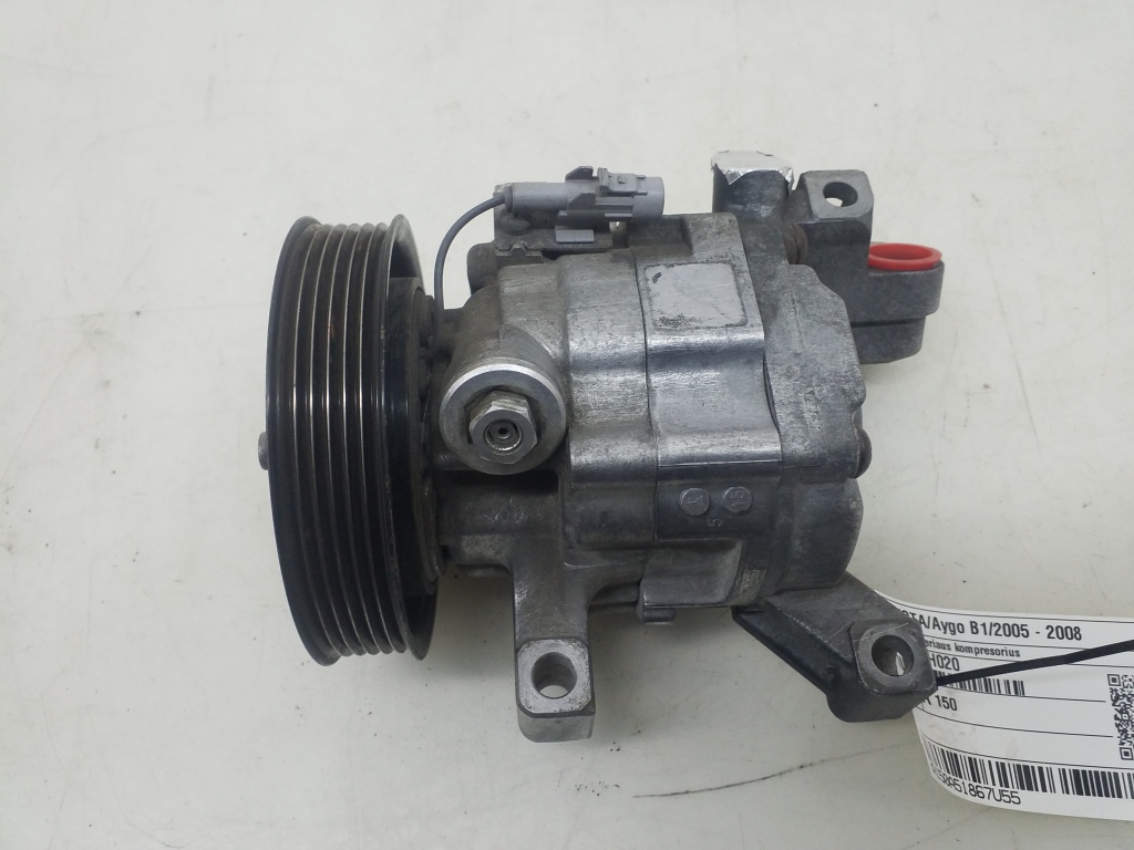 Used TOYOTA Aygo Air conditioner compressor 883100H020