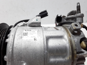  Air conditioner compressor 