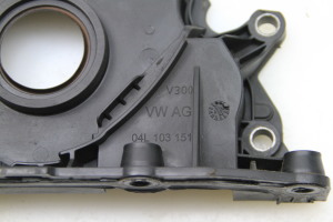 Volkswagen Tiguan (2007–2016) Kurbelwellendichtungsgehäuse 04L103151 - 3