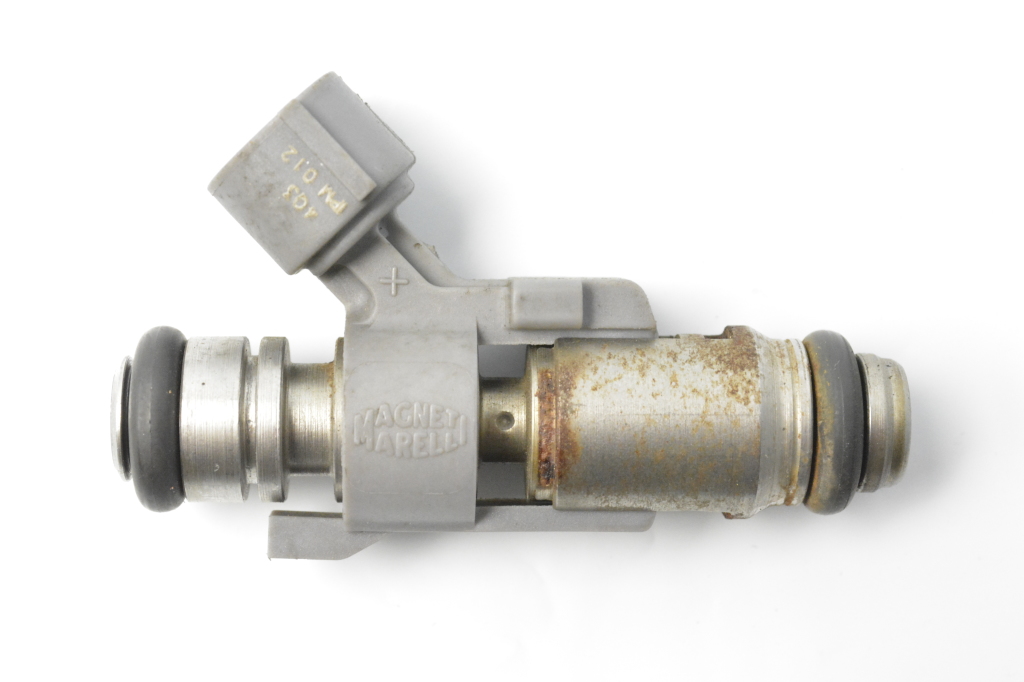 Used Citroen C3 Fuel injector 0817