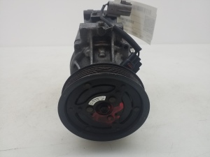 TOYOTA Corolla (2001–2007) A/C compressor 883201A481 - 2