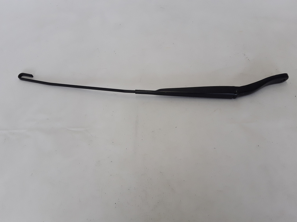 RENAULT Master III (2010–2017) Esiklaasi puhasti hoob 8200734777 RENAULT Master III (2010–2017) Esiklaasi puhasti hoob 8200734777