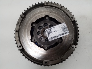  Clutch flywheel 