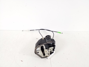 TOYOTA Urban Cruiser (2009–2017) Rear side door lock 69060-42021 - 2