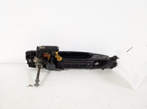 TOYOTA Urban Cruiser (2009–2017) Front door external opening handle and its details - 4