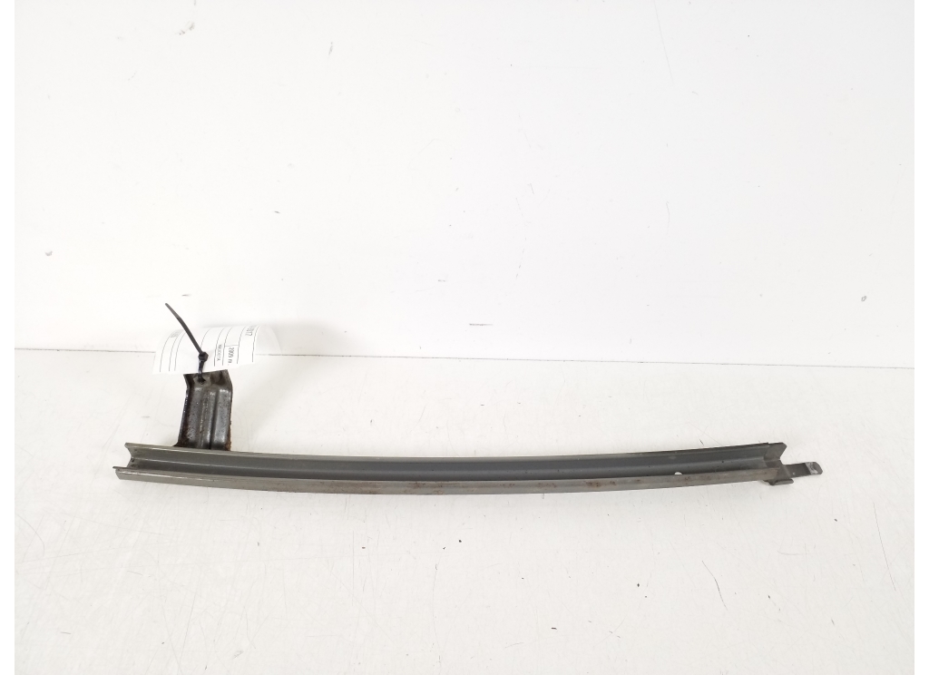 TOYOTA Urban Cruiser (2009–2017) Front door glass slide 67404-52170 TOYOTA Urban Cruiser (2009–2017) Front door glass slide 67404-52170