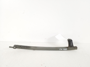 TOYOTA Urban Cruiser (2009–2017) Front door glass slide 67404-52170 - 2