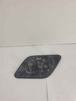 VOLVO XC60 (2008–2017) Front bumper headlight washer cap 31323769 - 3