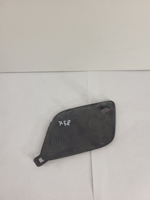 VOLVO V40 (2012–2019) Front bumper tow hook cover 31283733 - 2