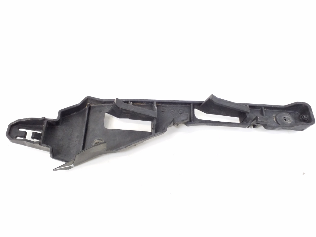 Used Porsche Cayenne Front bumper bracket 7P5807050