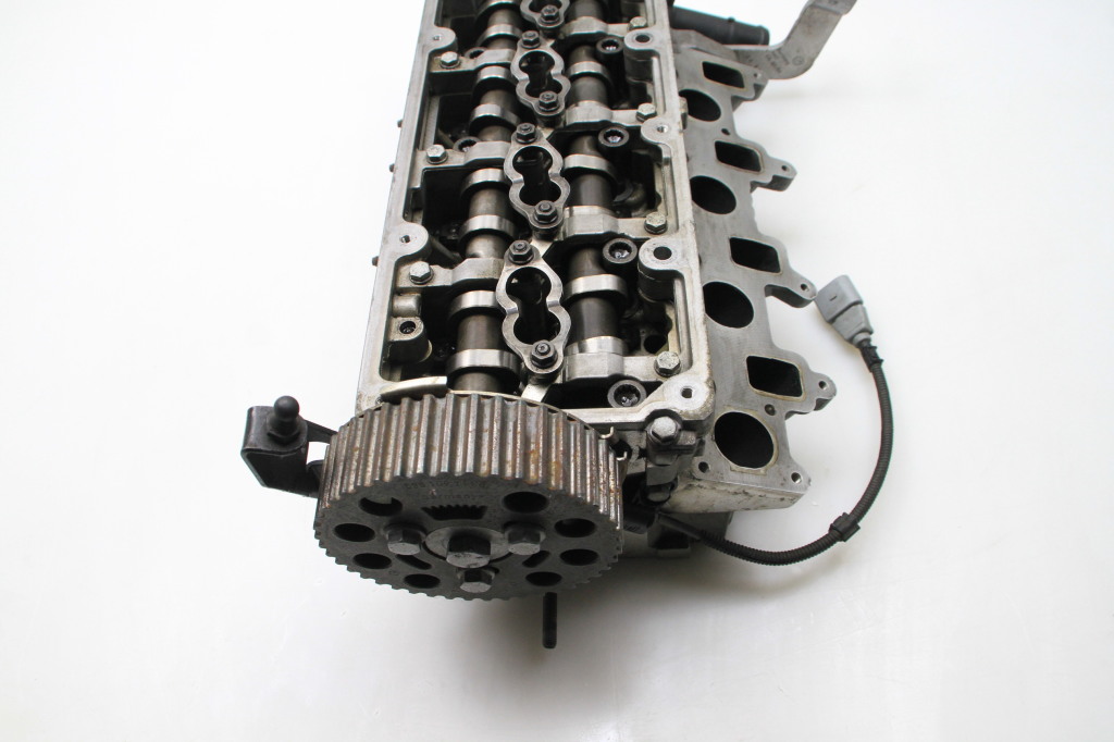 VOLKSWAGEN Passat B6 (2005-2010) Engine Cylinder Head 03L103373 25255829