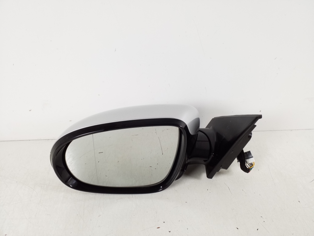 Used Kia Sorento Side mirror and its details