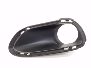   Front bumper fog lamp cover 