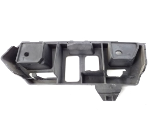  Rear bumper bracket 