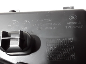 Mercedes Benz GLA-Class 156 (2013–2019) Instrumentu kaste bagāžniekā un tās detaļas A2468900300 - 3