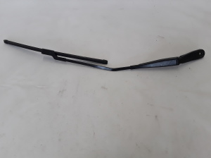  Windshield wiper blade 