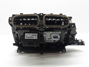 Jaguar l-Pace (2018–2026) Screen J9D3-19C279-AF - 2