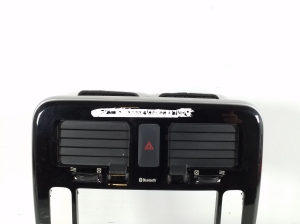 NISSAN Leaf I (2010–2017) Dashboard trim 68260-3NL0A - 7