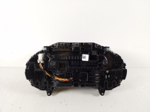 Mercedes Benz C-Class 205 (2014–2021) Instrument cluster A2059006733 - 4